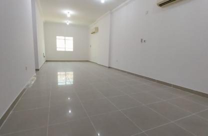 Apartment - 2 Bedrooms - 2 Bathrooms for rent in Al Jazeera Street - Fereej Bin Mahmoud North - Fereej Bin Mahmoud - Doha