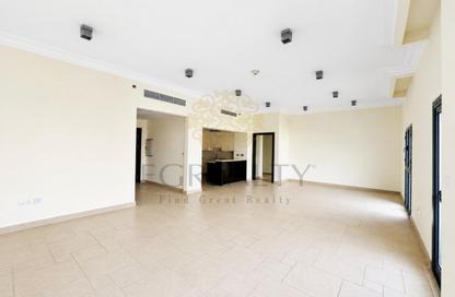 Apartment - 3 Bedrooms - 4 Bathrooms for rent in Carnaval - Qanat Quartier - The Pearl Island - Doha