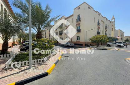 Apartment - 2 Bedrooms - 3 Bathrooms for rent in Street 871 - Al Duhail South - Al Duhail - Doha