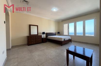 Apartment - 2 Bedrooms - 3 Bathrooms for rent in West Porto Drive - Porto Arabia - The Pearl Island - Doha