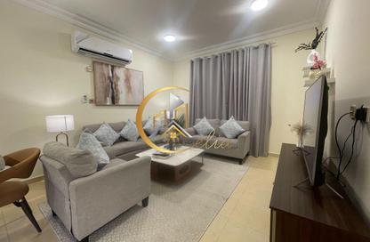 Apartment - 2 Bedrooms - 2 Bathrooms for rent in Al Najda Street - Madinat Khalifa North - Madinat Khalifa - Doha