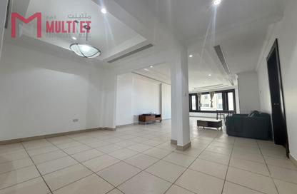 Apartment - 1 Bedroom - 2 Bathrooms for rent in East Porto Drive - Porto Arabia - The Pearl Island - Doha