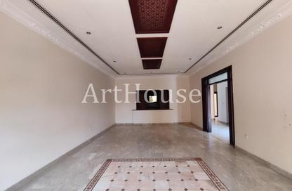 Villa - 4 Bedrooms - 5 Bathrooms for rent in Muraikh - AlMuraikh - Doha