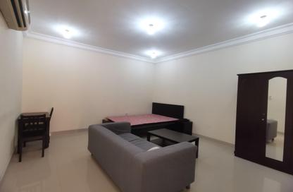Apartment - Studio - 1 for rent in Umm Salal Ali - Umm Salal Ali - Doha