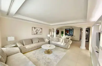 Townhouse - 2 Bedrooms - 2 Bathrooms for rent in West Porto Drive - Porto Arabia - The Pearl Island - Doha