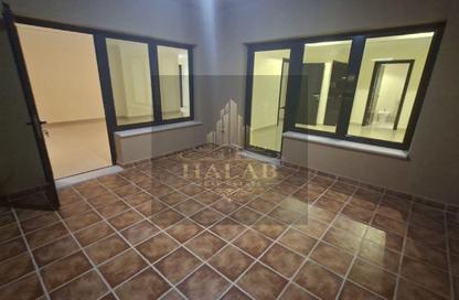 Apartment - 2 Bedrooms - 2 Bathrooms for rent in East Porto Drive - Porto Arabia - The Pearl Island - Doha