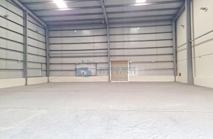 Warehouse - Studio - 5 Bathrooms for rent in East Industrial Street - Birkat Al Awamer - Al Wakra