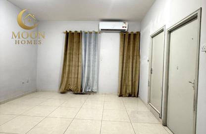 Apartment - Studio - 1 Bathroom for rent in Bin Omran 35 - Fereej Bin Omran - Doha