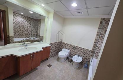 Apartment - 3 Bedrooms - 4 Bathrooms for sale in Marina Gate - Porto Arabia - The Pearl Island - Doha Apartment - 3 Bedrooms - 4 Bathrooms for sale in Marina Gate - Porto Arabia - The Pearl Island - Doha