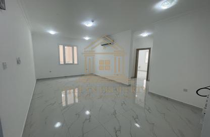 Apartment - 2 Bedrooms - 2 Bathrooms for rent in Abu Talha Street - Fereej Bin Omran - Doha