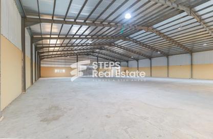 Warehouse - Studio - 1 for rent in East Industrial Street - Birkat Al Awamer - Al Wakra