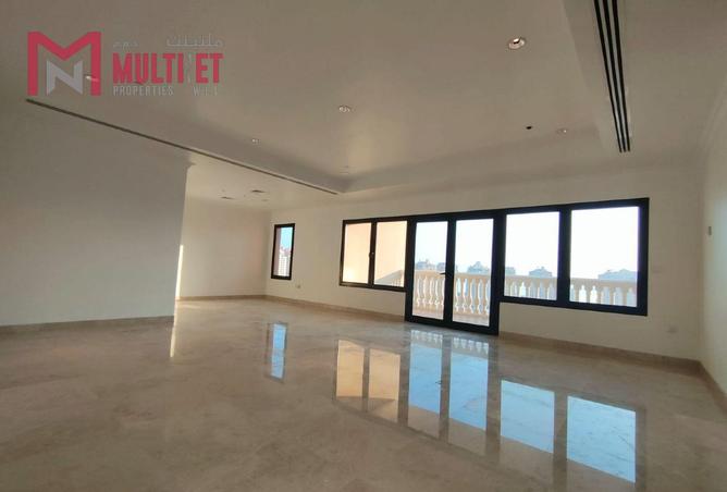 977859 - Property Image 2