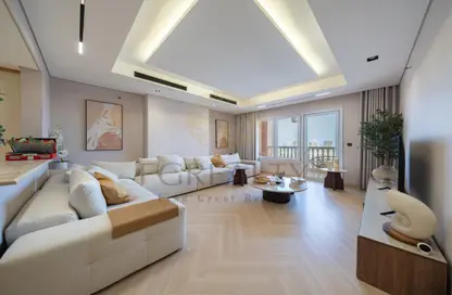 Apartment - 2 Bedrooms - 3 Bathrooms for sale in West Porto Drive - Porto Arabia - The Pearl Island - Doha