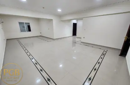 شقة - 2 غرف نوم - 2 حمامات للايجار في 43 المطار القديم - طريق المطار القديم - الدوحة