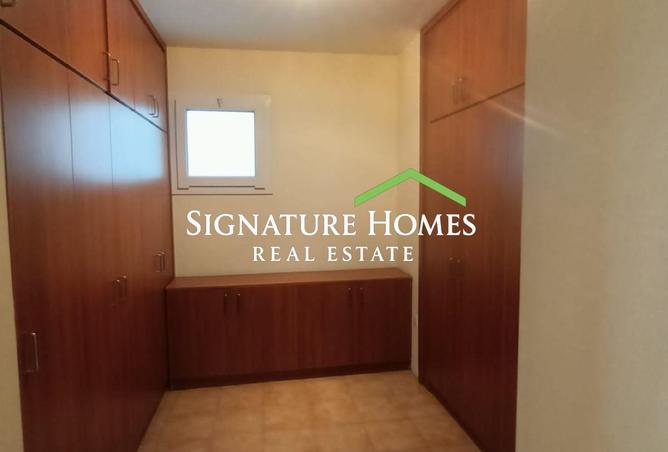 1004930 - Property Image 3