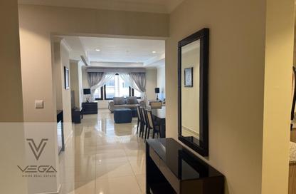 Apartment - 1 - 2 for rent in Hilton Doha The Pearl Residences - Abraj Quartiers - The Pearl Island - Doha