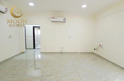شقة - 2 غرف نوم - 2 حمامات للايجار في منتزه 7 - المنتزه - الدوحة شقة - 2 غرف نوم - 2 حمامات للايجار في منتزه 7 - المنتزه - الدوحة