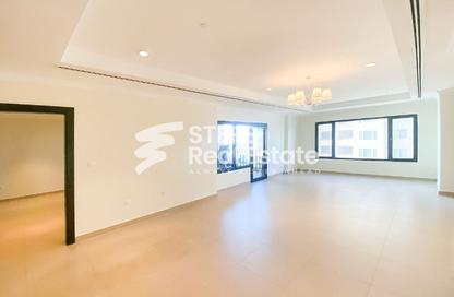 Apartment - 1 Bedroom - 2 Bathrooms for sale in West Porto Drive - Porto Arabia - The Pearl Island - Doha