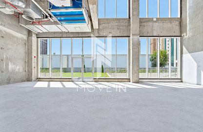 Shop - Studio - 2 for rent in West Bay Tower - West Bay - West Bay - Doha