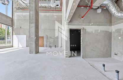 Shop - Studio - 2 for rent in West Bay Tower - West Bay - West Bay - Doha