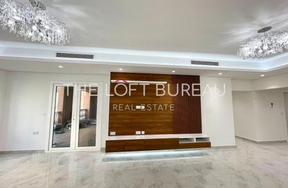 Apartment - 2 Bedrooms - 3 Bathrooms for sale in West Porto Drive - Porto Arabia - The Pearl Island - Doha