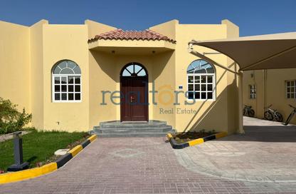 مجمع سكني - 3 - 3 للايجار في شارع عقبة بن نافع - طريق المطار القديم - الدوحة