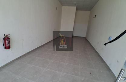 Shop - Studio - 1 Bathroom for rent in Aspire Zone - Al Waab - Doha