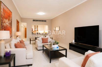 Apartment - 3 Bedrooms - 3 Bathrooms for rent in Viva West - Viva Bahriyah - The Pearl Island - Doha