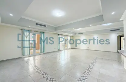 Apartment - 2 Bedrooms - 3 Bathrooms for rent in West Porto Drive - Porto Arabia - The Pearl Island - Doha