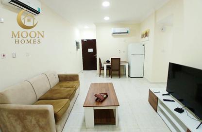 Apartment - 1 Bedroom - 2 Bathrooms for rent in Umm Ghuwailina 4 - Umm Ghuwailina - Doha Apartment - 1 Bedroom - 2 Bathrooms for rent in Umm Ghuwailina 4 - Umm Ghuwailina - Doha