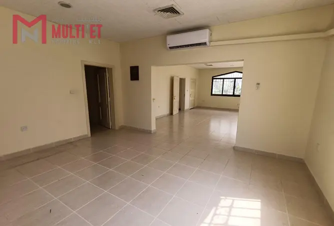 63700334 - Property Image 3