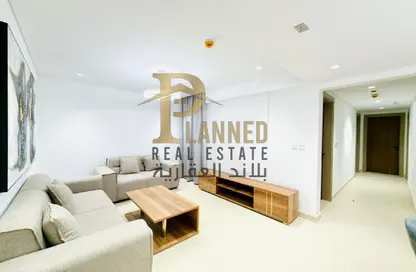 شقة - 2 غرف نوم - 3 حمامات للايجار في شارع الكورنيش - شارع الكورنيش - الدوحة