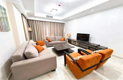 شقة - 3 غرف نوم - 3 حمامات للايجار في شارع انس - فريج بن محمود الشمالي - فريج بن محمود - الدوحة