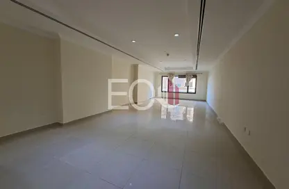 شقة - 1 حمام للايجار في طريق بورتو الشرقي - بورتو أرابيا - جزيرة اللؤلؤة - الدوحة