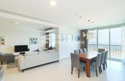 Apartment - 2 Bedrooms - 3 Bathrooms for rent in Viva West - Viva Bahriyah - The Pearl Island - Doha