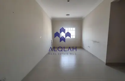 شقة - 2 غرف نوم - 2 حمامات للايجار في شارع النعيجة - النعيجة - الدوحة