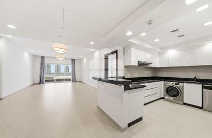 Apartment - 1 Bedroom - 2 Bathrooms for rent in Al Mutahidah Tower - Viva Bahriyah - The Pearl Island - Doha