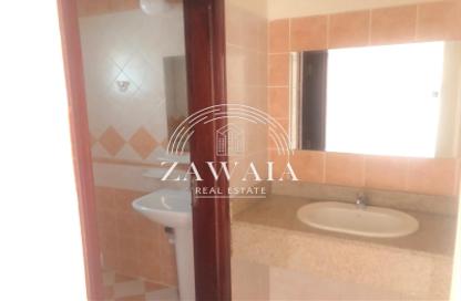 Apartment - 3 Bedrooms - 2 Bathrooms for rent in Muntazah 7 - Al Muntazah - Doha