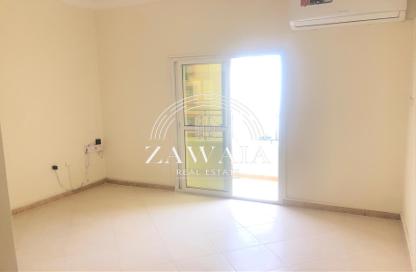 Apartment - 3 Bedrooms - 2 Bathrooms for rent in Muntazah 7 - Al Muntazah - Doha