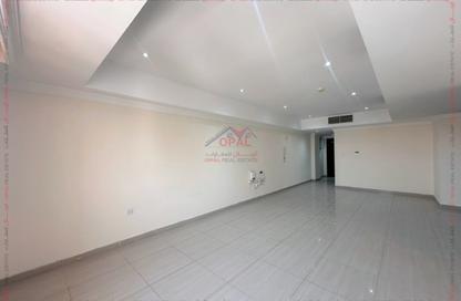 Apartment - 3 Bedrooms - 3 Bathrooms for rent in Fereej Bin Mahmoud North - Fereej Bin Mahmoud - Doha