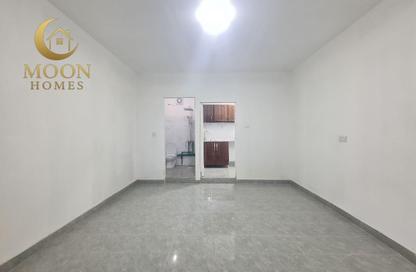 Apartment - Studio - 1 Bathroom for rent in Umm Ghwailina Comm - Umm Ghuwalina - Umm Ghuwailina - Doha