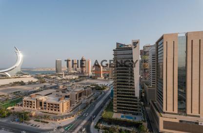 Apartment - 2 Bedrooms - 3 Bathrooms for rent in Burj DAMAC Marina - Marina District - Lusail