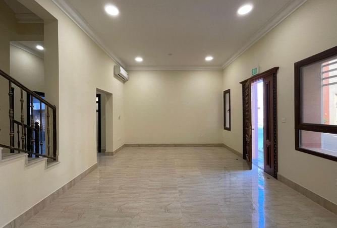 53004119 - Property Image 3