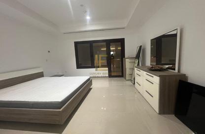 Apartment - 2 Bedrooms - 2 Bathrooms for rent in East Porto Drive - Porto Arabia - The Pearl Island - Doha