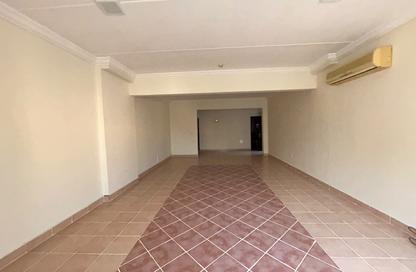 Apartment - 2 - 3 for rent in Umm Ghwailina Comm - Umm Ghuwalina - Umm Ghuwailina - Doha