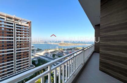 Apartment - 2 Bedrooms - 3 Bathrooms for rent in Lusail Residence - Marina District - Lusail