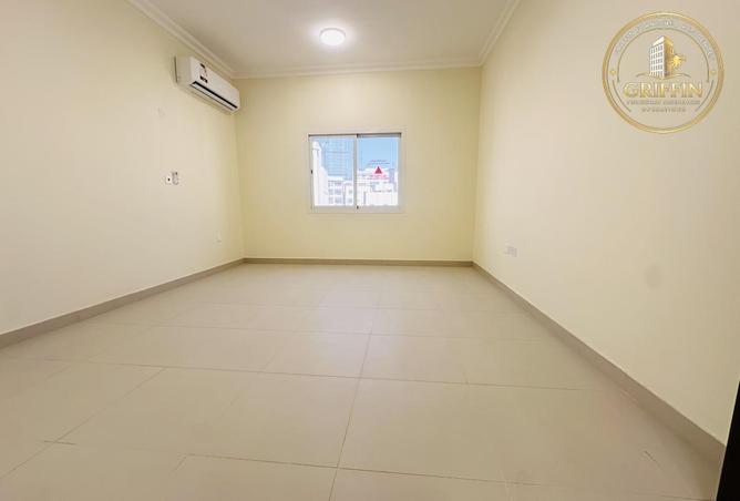 62072085 - Property Main Image