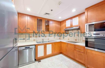 Apartment - 2 Bedrooms - 3 Bathrooms for rent in West Porto Drive - Porto Arabia - The Pearl Island - Doha