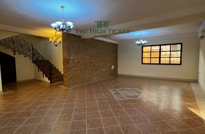 Villa - 3 - 3 for rent in Al Maamoura - Doha