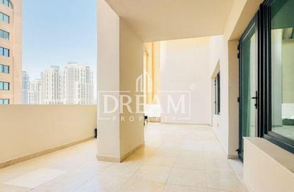 Apartment - 2 Bedrooms - 3 Bathrooms for rent in East Porto Drive - Porto Arabia - The Pearl Island - Doha